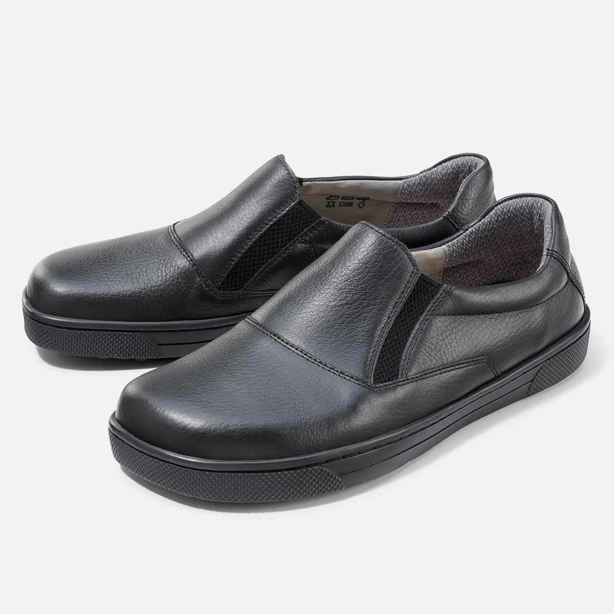 BAER OMN6 main 1013100_Bastian-black_p.jpg