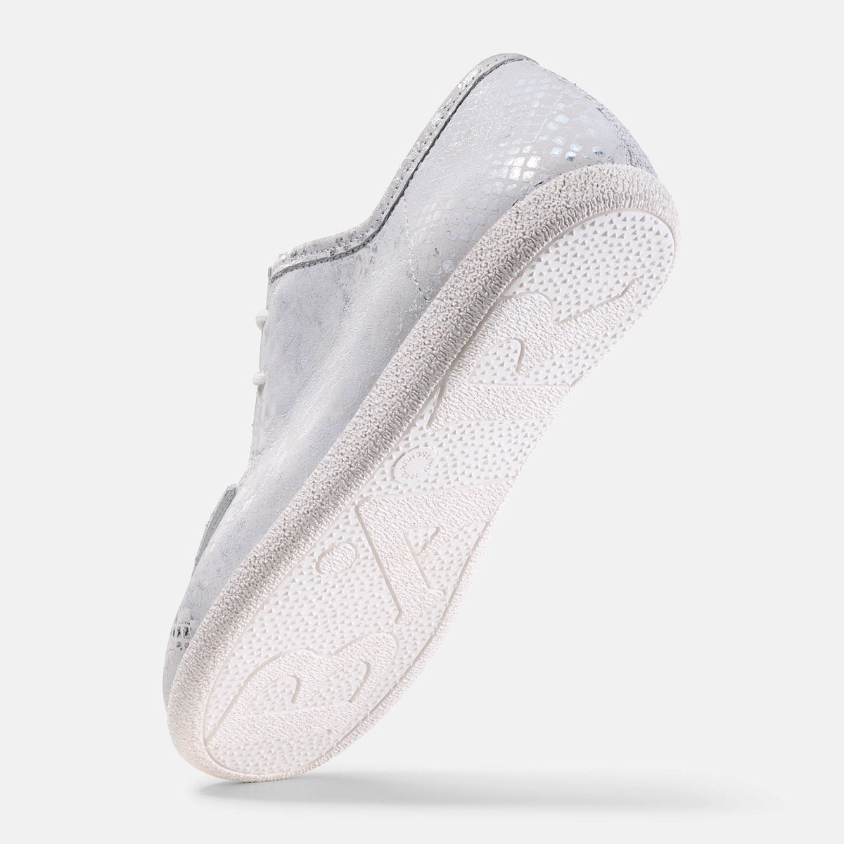 BAER OMN6 gallery 2759310_women-lace-up-shoe-johanna-in-white-silver_s.jpg