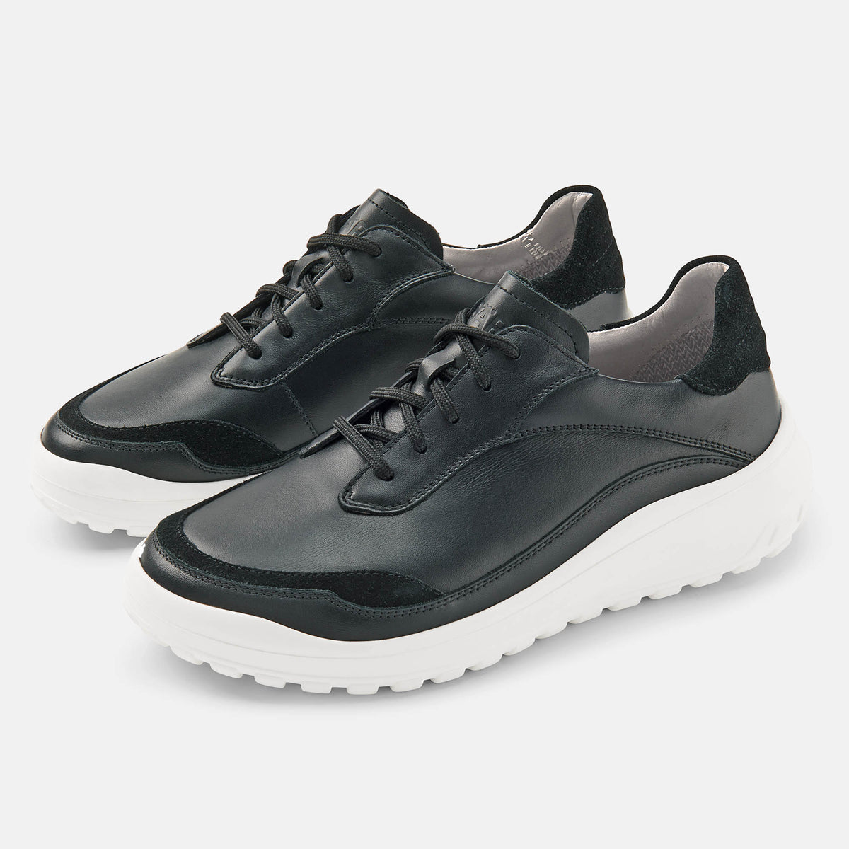 BAER OMN6 main 3055159_women-lace-up-shoe-quinn-black_p.jpg