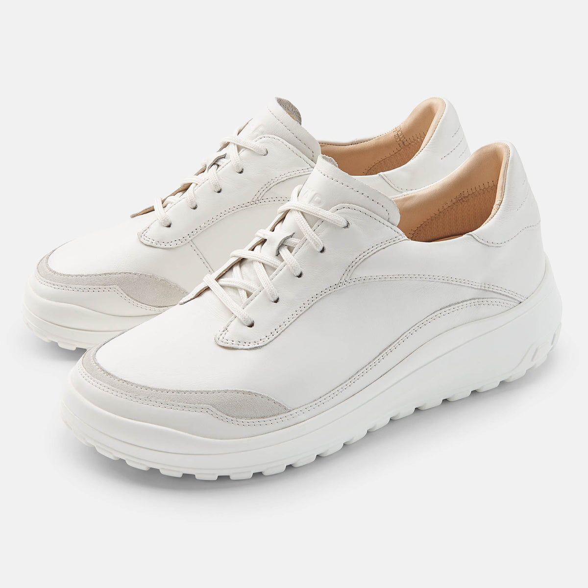 BAER OMN6 main 3055300_women-sneaker-quinn-in-white_p.jpg