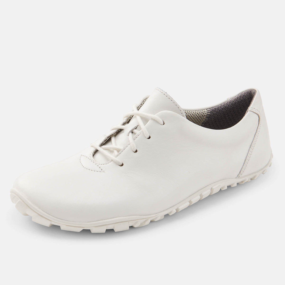 BAER OMN6 gallery 3058300_women-barefoot-shoe-joana-in-white_e.jpg