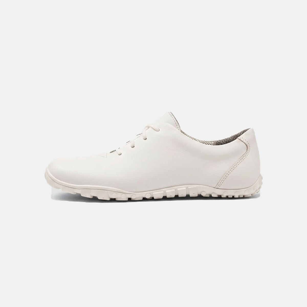 BAER OMN6 gallery 3058300_women-barefoot-shoe-joana-in-white_f.jpg