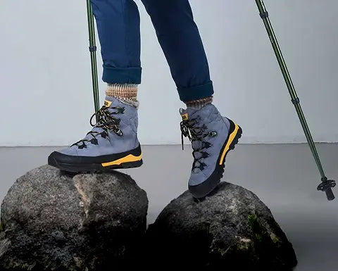 Bottes de randonnée turquoise pour femmes avec accent jaune et logo fair2feet comfort