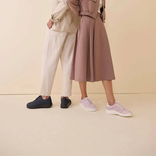 How do hallux valgus shoes differ from regular shoes?