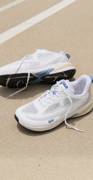 White BÄR sports shoes