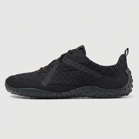 BAER OMN6 gallery 3071159_women's sports shoe in black_f.jpg